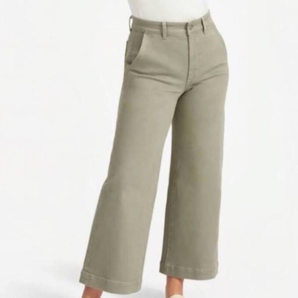 Everlane wide leg crop pants in sage green color
